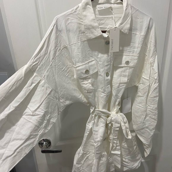 THE FATED WHITE DRESS - Picture 3 of 6